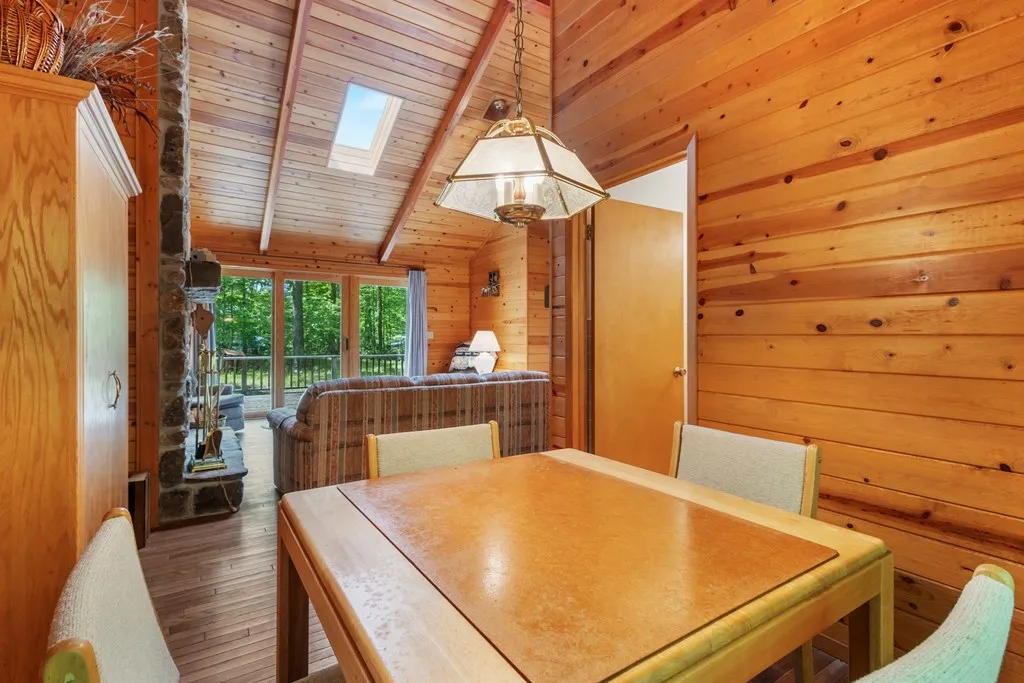 6140 N Cave Point Dr, Sturgeon Bay, Wisconsin 54235, 1 Bedroom Bedrooms, ,2 BathroomsBathrooms,Inland-Residential,For Sale,N Cave Point Dr,144282
