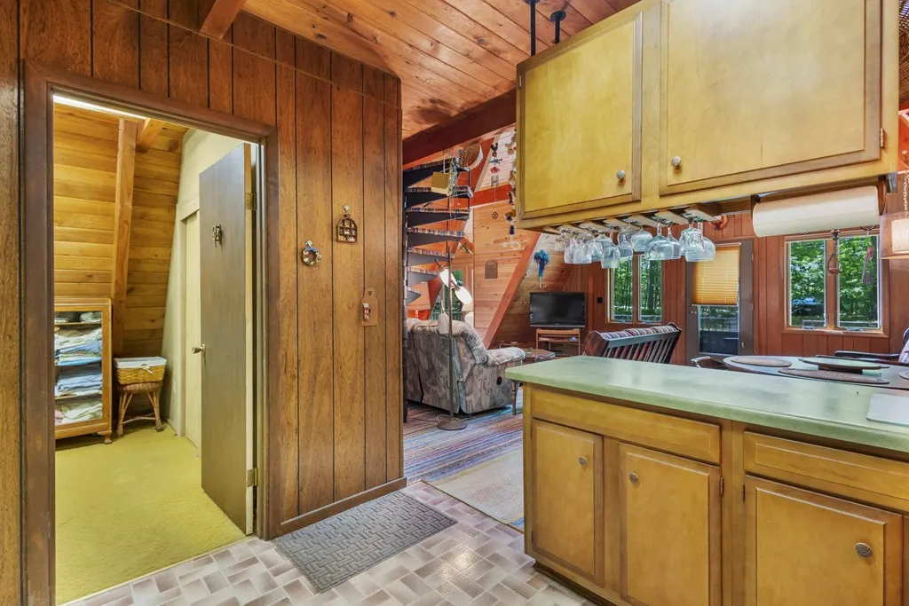 6140 N Cave Point Dr, Sturgeon Bay, Wisconsin 54235, 1 Bedroom Bedrooms, ,2 BathroomsBathrooms,Inland-Residential,For Sale,N Cave Point Dr,144282