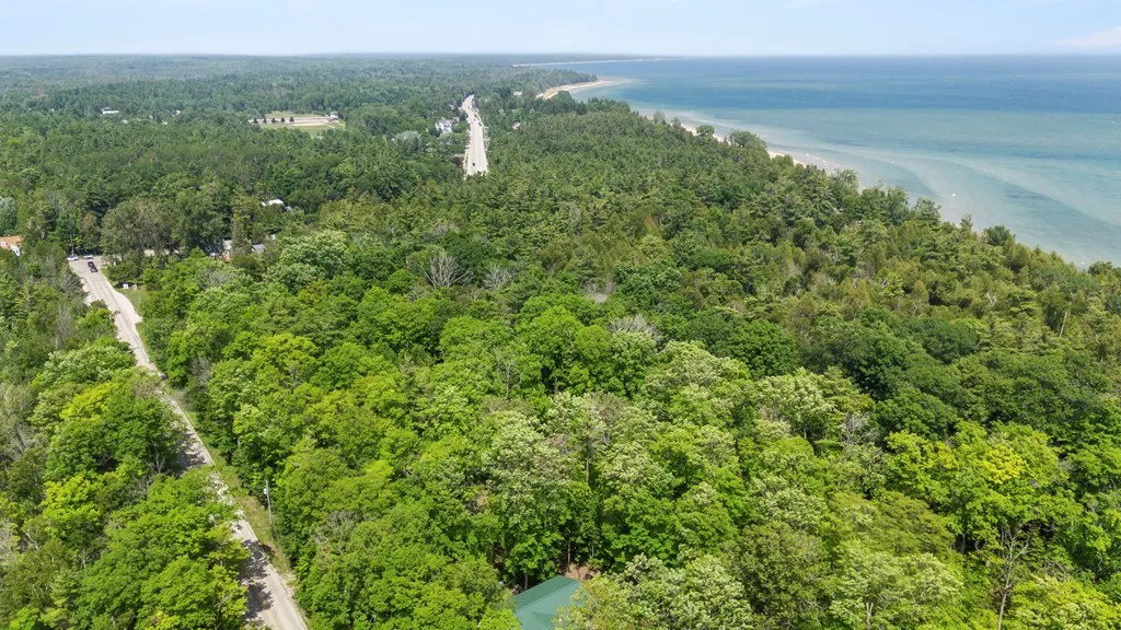 6140 N Cave Point Dr, Sturgeon Bay, Wisconsin 54235, 1 Bedroom Bedrooms, ,2 BathroomsBathrooms,Inland-Residential,For Sale,N Cave Point Dr,144282