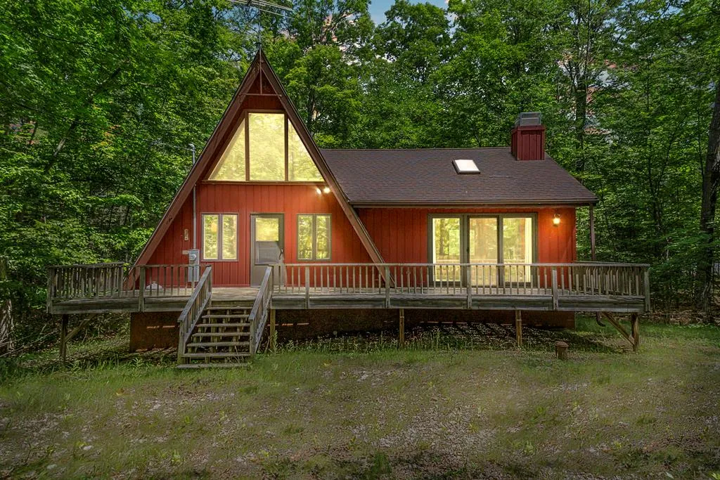 6140 N Cave Point Dr, Sturgeon Bay, Wisconsin 54235, 1 Bedroom Bedrooms, ,2 BathroomsBathrooms,Inland-Residential,For Sale,N Cave Point Dr,144282