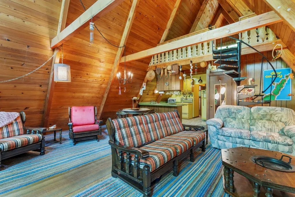 6140 N Cave Point Dr, Sturgeon Bay, Wisconsin 54235, 1 Bedroom Bedrooms, ,2 BathroomsBathrooms,Inland-Residential,For Sale,N Cave Point Dr,144282