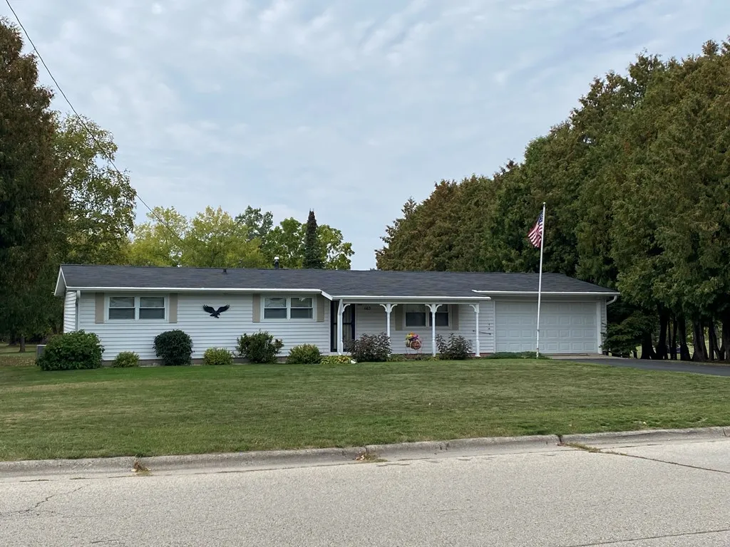 1163 N 8th Ave, Sturgeon Bay Wi 54235, 4 Bedrooms Bedrooms, ,2 BathroomsBathrooms,Inland-Residential,For Sale,N 8th Ave,141145