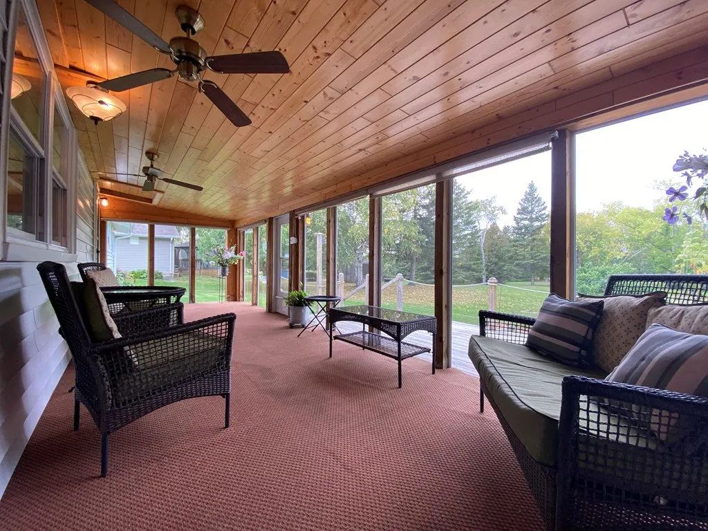 1163 N 8th Ave, Sturgeon Bay Wi 54235, 4 Bedrooms Bedrooms, ,2 BathroomsBathrooms,Inland-Residential,For Sale,N 8th Ave,141145