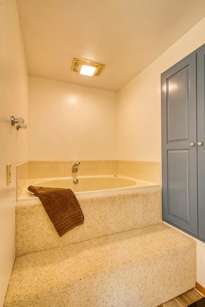 11790 Beach Rd, Ellison Bay Wi 54210, 3 Bedrooms Bedrooms, ,2 BathroomsBathrooms,Inland-Residential,For Sale,Beach Rd,141699