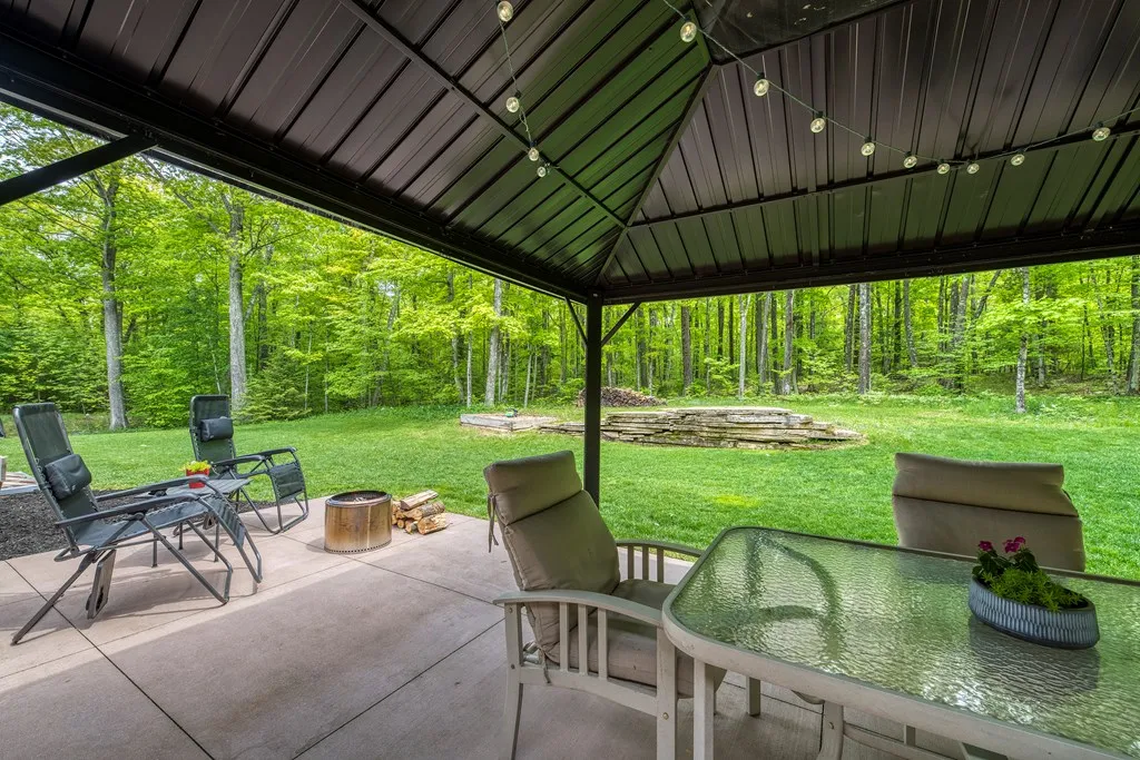 11790 Beach Rd, Ellison Bay Wi 54210, 3 Bedrooms Bedrooms, ,2 BathroomsBathrooms,Inland-Residential,For Sale,Beach Rd,141699