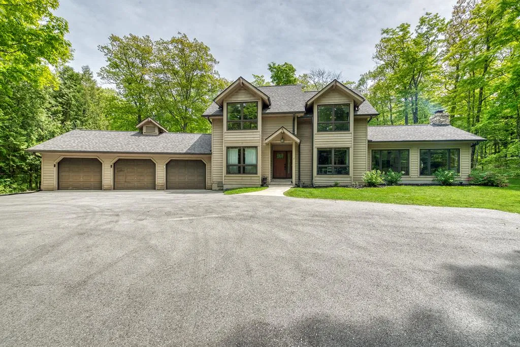 11790 Beach Rd, Ellison Bay Wi 54210, 3 Bedrooms Bedrooms, ,2 BathroomsBathrooms,Inland-Residential,For Sale,Beach Rd,141699