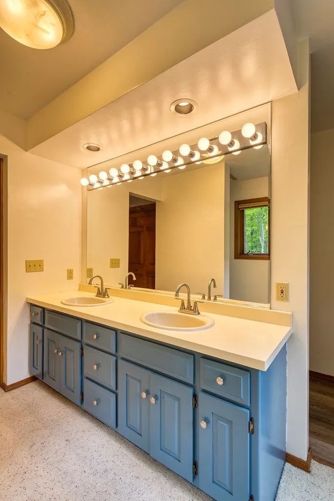 11790 Beach Rd, Ellison Bay Wi 54210, 3 Bedrooms Bedrooms, ,2 BathroomsBathrooms,Inland-Residential,For Sale,Beach Rd,141699