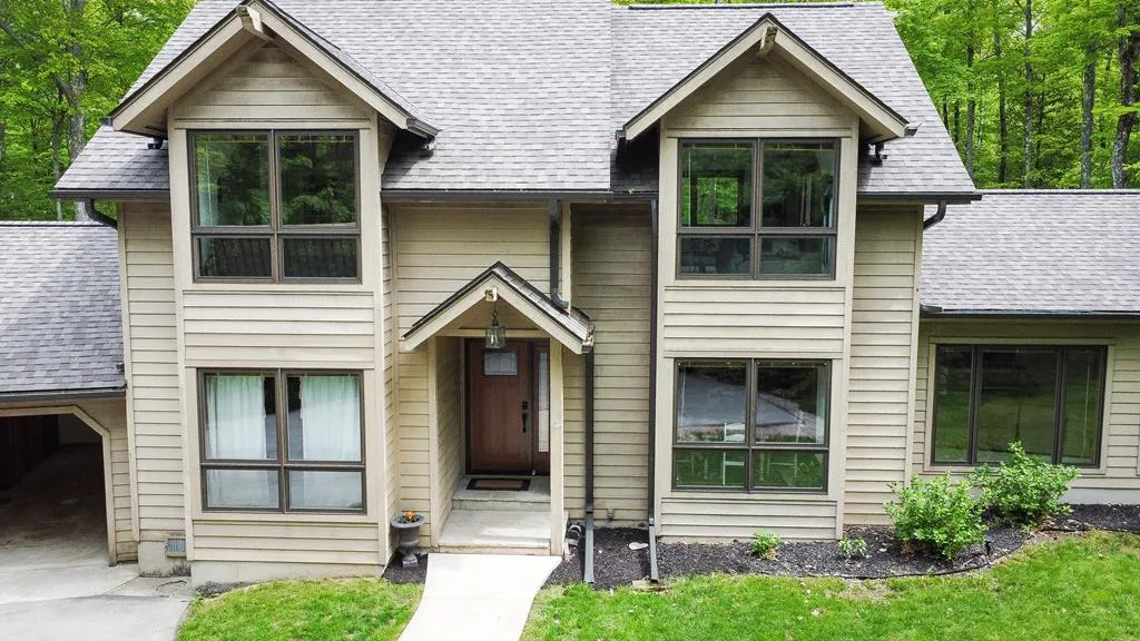 11790 Beach Rd, Ellison Bay Wi 54210, 3 Bedrooms Bedrooms, ,2 BathroomsBathrooms,Inland-Residential,For Sale,Beach Rd,141699