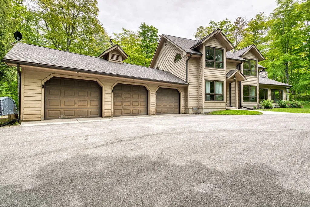 11790 Beach Rd, Ellison Bay Wi 54210, 3 Bedrooms Bedrooms, ,2 BathroomsBathrooms,Inland-Residential,For Sale,Beach Rd,141699