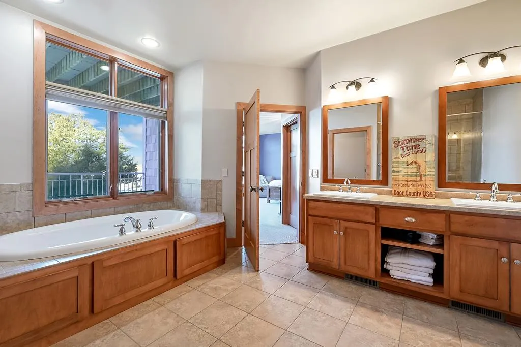 4155 Bluff Ln # 103, Fish Creek, Wisconsin 54212, 3 Bedrooms Bedrooms, ,3 BathroomsBathrooms,Condominium,For Sale,Bluff Ln,144432