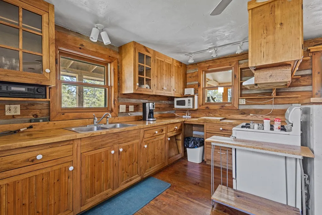 1937 Green Tree Rd, Washington Island Wi 54246, 2 Bedrooms Bedrooms, ,2 BathroomsBathrooms,Inland-Residential,For Sale,Green Tree Rd,143898