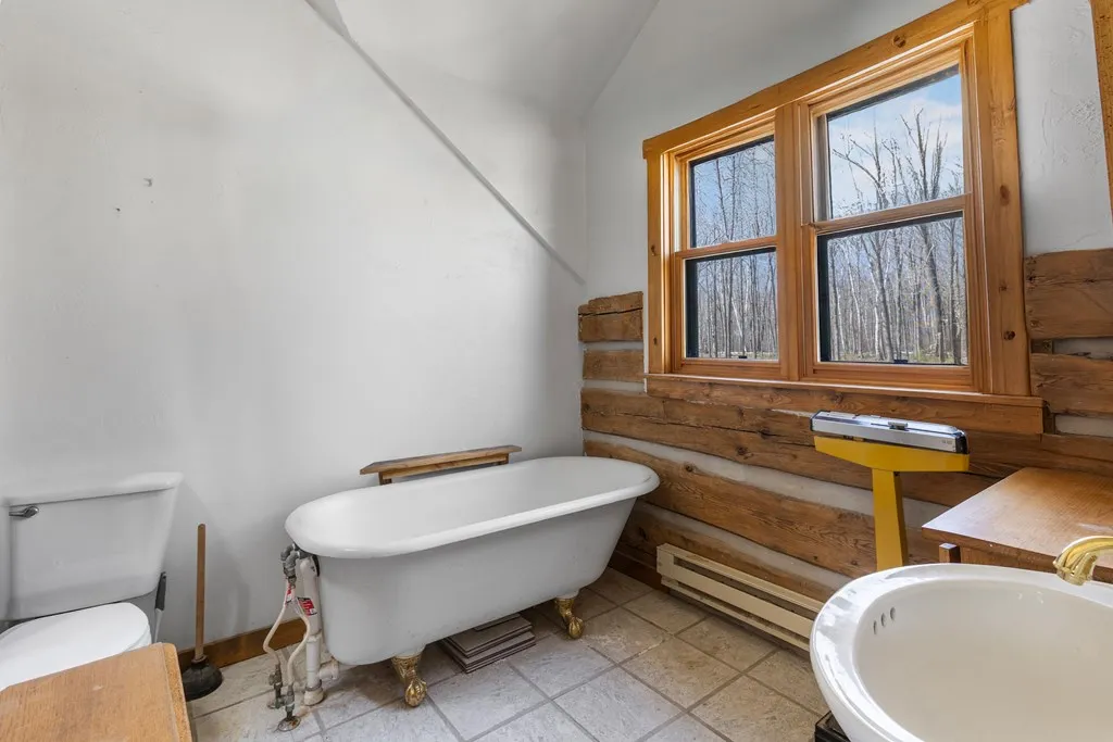 1937 Green Tree Rd, Washington Island Wi 54246, 2 Bedrooms Bedrooms, ,2 BathroomsBathrooms,Inland-Residential,For Sale,Green Tree Rd,143898