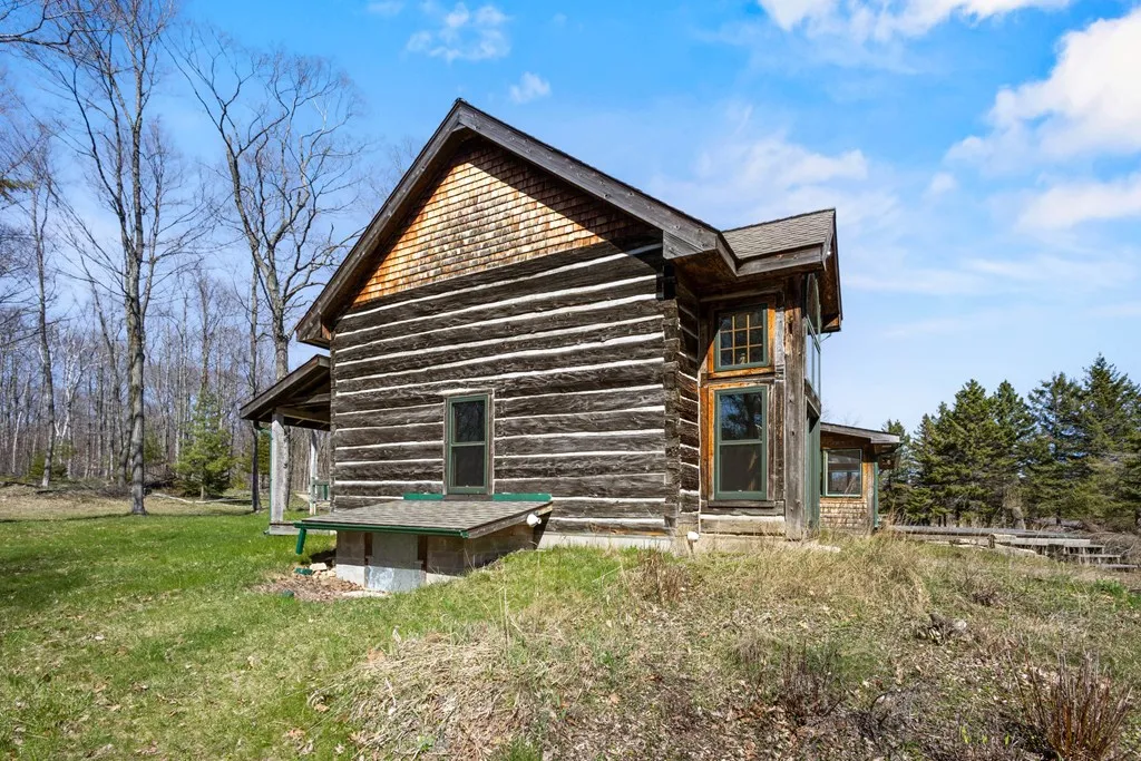 1937 Green Tree Rd, Washington Island Wi 54246, 2 Bedrooms Bedrooms, ,2 BathroomsBathrooms,Inland-Residential,For Sale,Green Tree Rd,143898