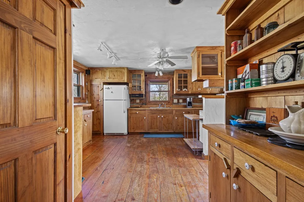 1937 Green Tree Rd, Washington Island Wi 54246, 2 Bedrooms Bedrooms, ,2 BathroomsBathrooms,Inland-Residential,For Sale,Green Tree Rd,143898
