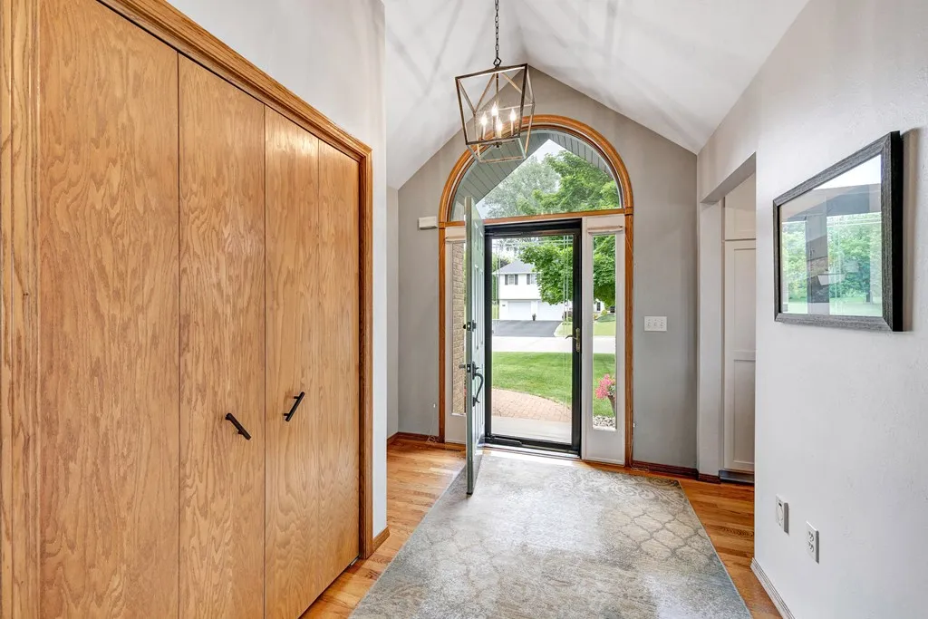 427 16th Dr, Sturgeon Bay, Wisconsin 54235, 4 Bedrooms Bedrooms, ,3 BathroomsBathrooms,Inland-Residential,For Sale,N 16th Dr,144205