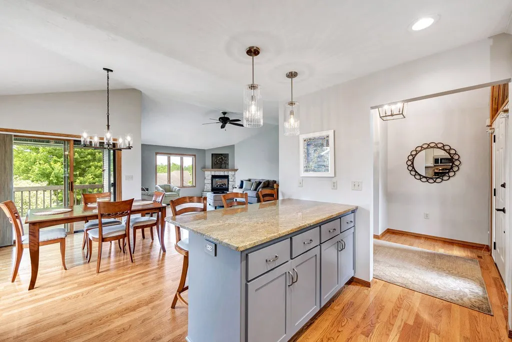 427 16th Dr, Sturgeon Bay, Wisconsin 54235, 4 Bedrooms Bedrooms, ,3 BathroomsBathrooms,Inland-Residential,For Sale,N 16th Dr,144205