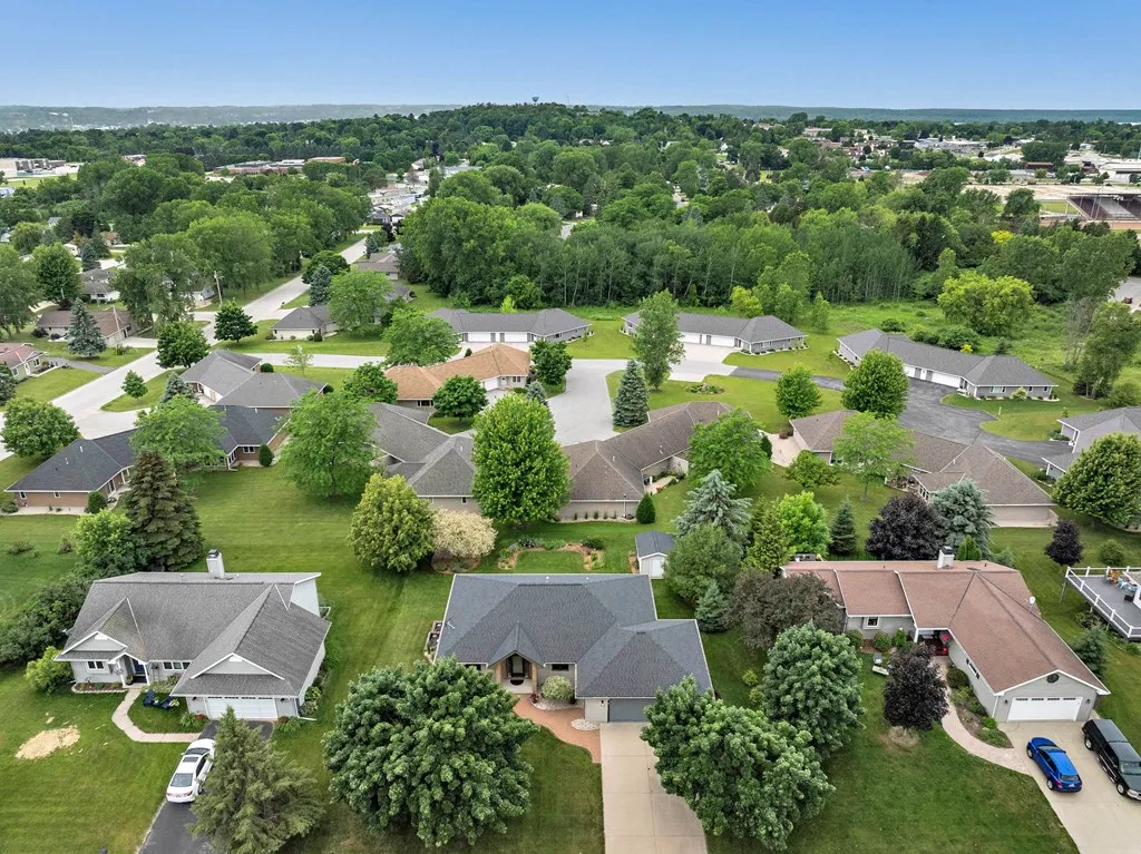 427 16th Dr, Sturgeon Bay, Wisconsin 54235, 4 Bedrooms Bedrooms, ,3 BathroomsBathrooms,Inland-Residential,For Sale,N 16th Dr,144205