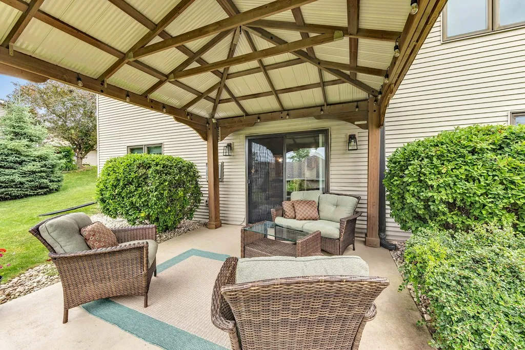 427 16th Dr, Sturgeon Bay, Wisconsin 54235, 4 Bedrooms Bedrooms, ,3 BathroomsBathrooms,Inland-Residential,For Sale,N 16th Dr,144205