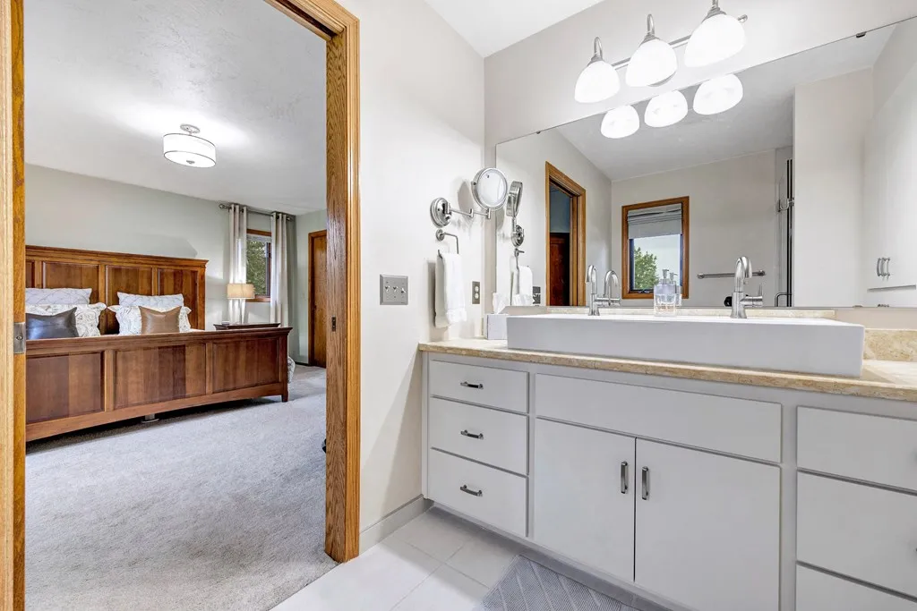 427 16th Dr, Sturgeon Bay, Wisconsin 54235, 4 Bedrooms Bedrooms, ,3 BathroomsBathrooms,Inland-Residential,For Sale,N 16th Dr,144205