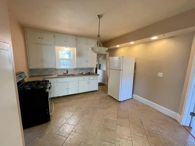 520 Huron St, Sturgeon Bay Wi 54235, 2 Bedrooms Bedrooms, ,1 BathroomBathrooms,Inland-Residential,For Sale,Huron St,143335