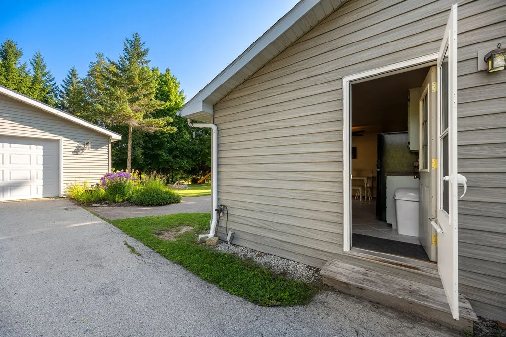 4740 Dunn Rd, Sturgeon Bay, Wisconsin 54235, 3 Bedrooms Bedrooms, ,2 BathroomsBathrooms,Inland-Residential,For Sale,Dunn Rd,144500
