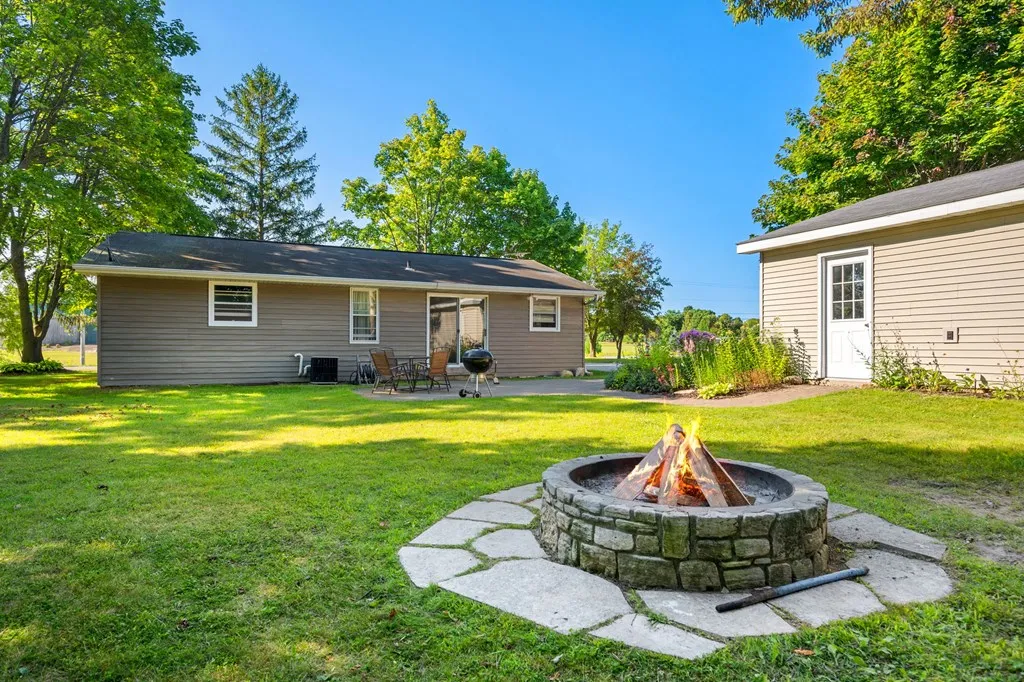 4740 Dunn Rd, Sturgeon Bay, Wisconsin 54235, 3 Bedrooms Bedrooms, ,2 BathroomsBathrooms,Inland-Residential,For Sale,Dunn Rd,144500