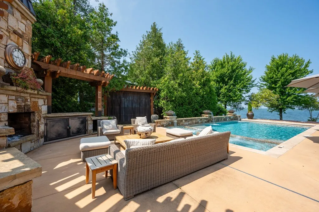 5707 Bay Shore Dr, Sturgeon Bay Wi 54235, 4 Bedrooms Bedrooms, ,8 BathroomsBathrooms,Waterfront-Residential,For Sale,Bay Shore Dr,143046