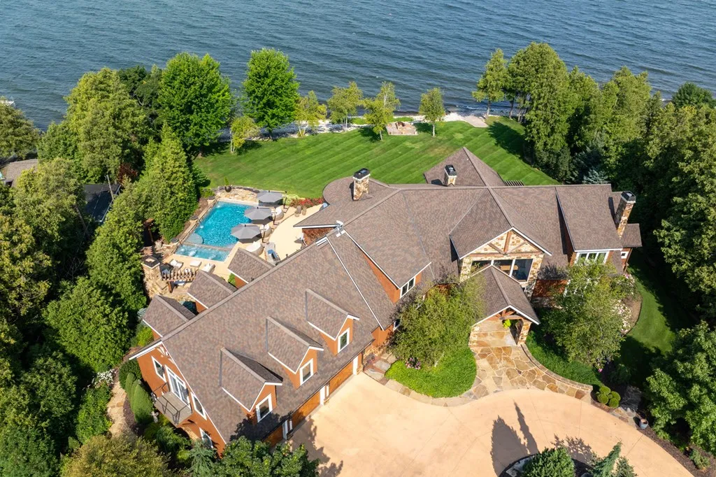 5707 Bay Shore Dr, Sturgeon Bay Wi 54235, 4 Bedrooms Bedrooms, ,8 BathroomsBathrooms,Waterfront-Residential,For Sale,Bay Shore Dr,143046