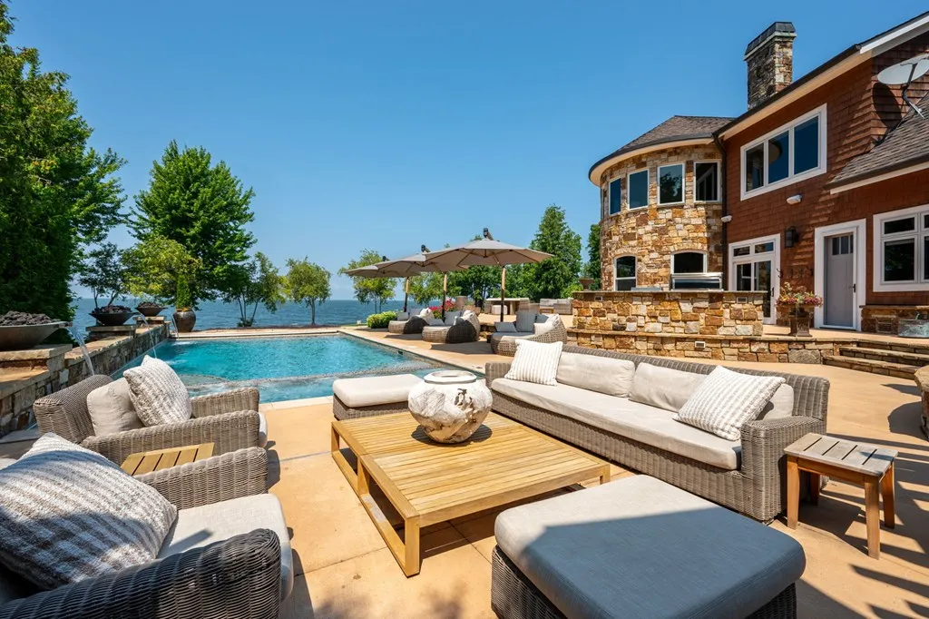 5707 Bay Shore Dr, Sturgeon Bay Wi 54235, 4 Bedrooms Bedrooms, ,8 BathroomsBathrooms,Waterfront-Residential,For Sale,Bay Shore Dr,143046