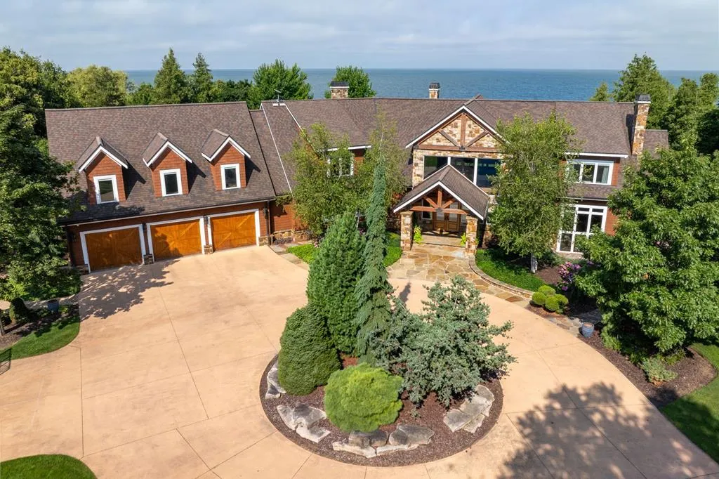 5707 Bay Shore Dr, Sturgeon Bay Wi 54235, 4 Bedrooms Bedrooms, ,8 BathroomsBathrooms,Waterfront-Residential,For Sale,Bay Shore Dr,143046