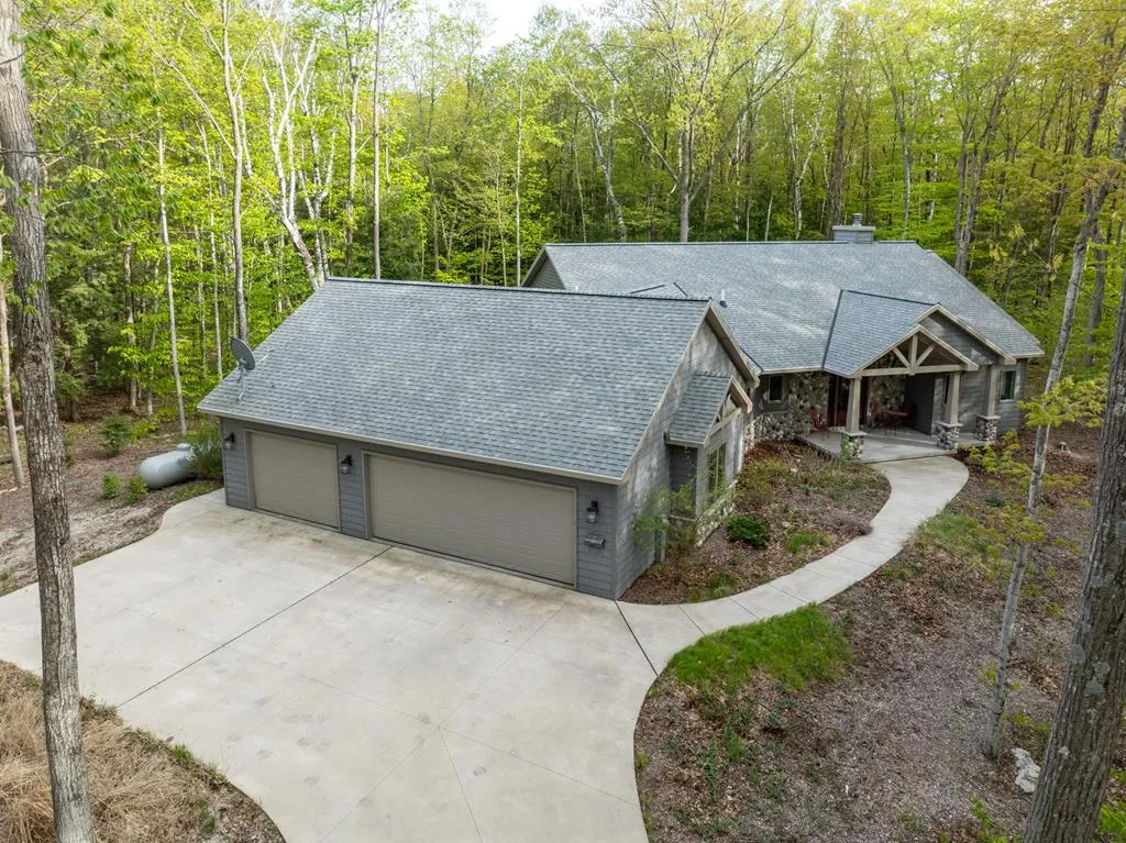6286 Maple Run Ln, Egg Harbor, Wisconsin 54209, 3 Bedrooms Bedrooms, ,3 BathroomsBathrooms,Inland-Residential,For Sale,Maple Run Ln,143980