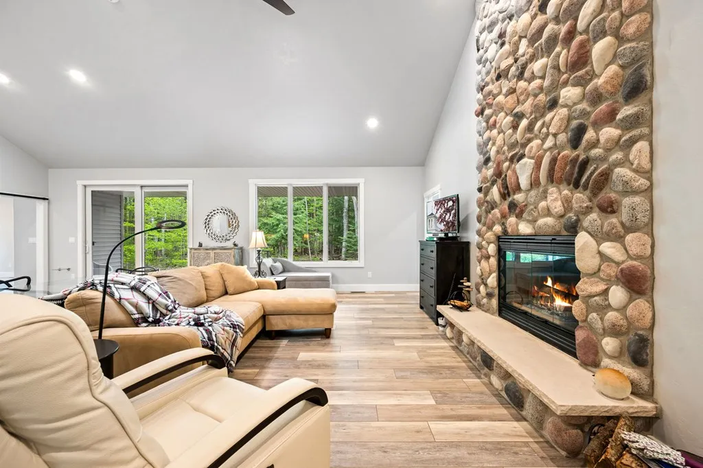 6286 Maple Run Ln, Egg Harbor, Wisconsin 54209, 3 Bedrooms Bedrooms, ,3 BathroomsBathrooms,Inland-Residential,For Sale,Maple Run Ln,143980