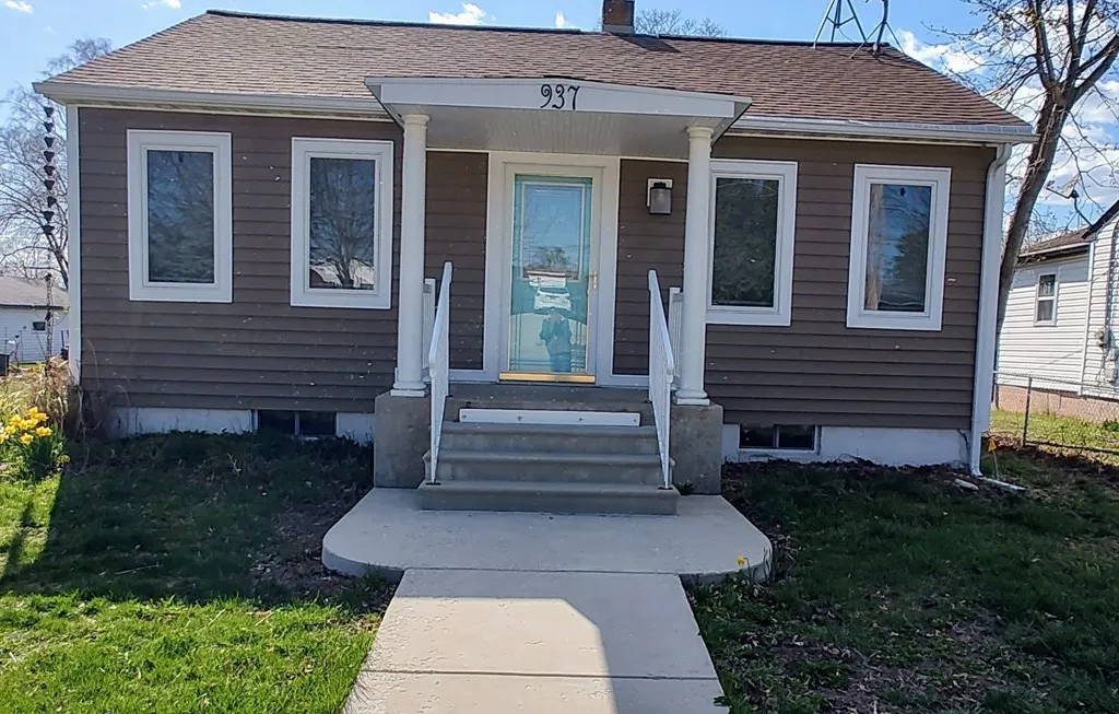 937 N 8th Ave, Sturgeon Bay Wi 54235, 3 Bedrooms Bedrooms, ,2 BathroomsBathrooms,Inland-Residential,For Sale,N 8th Ave,141562