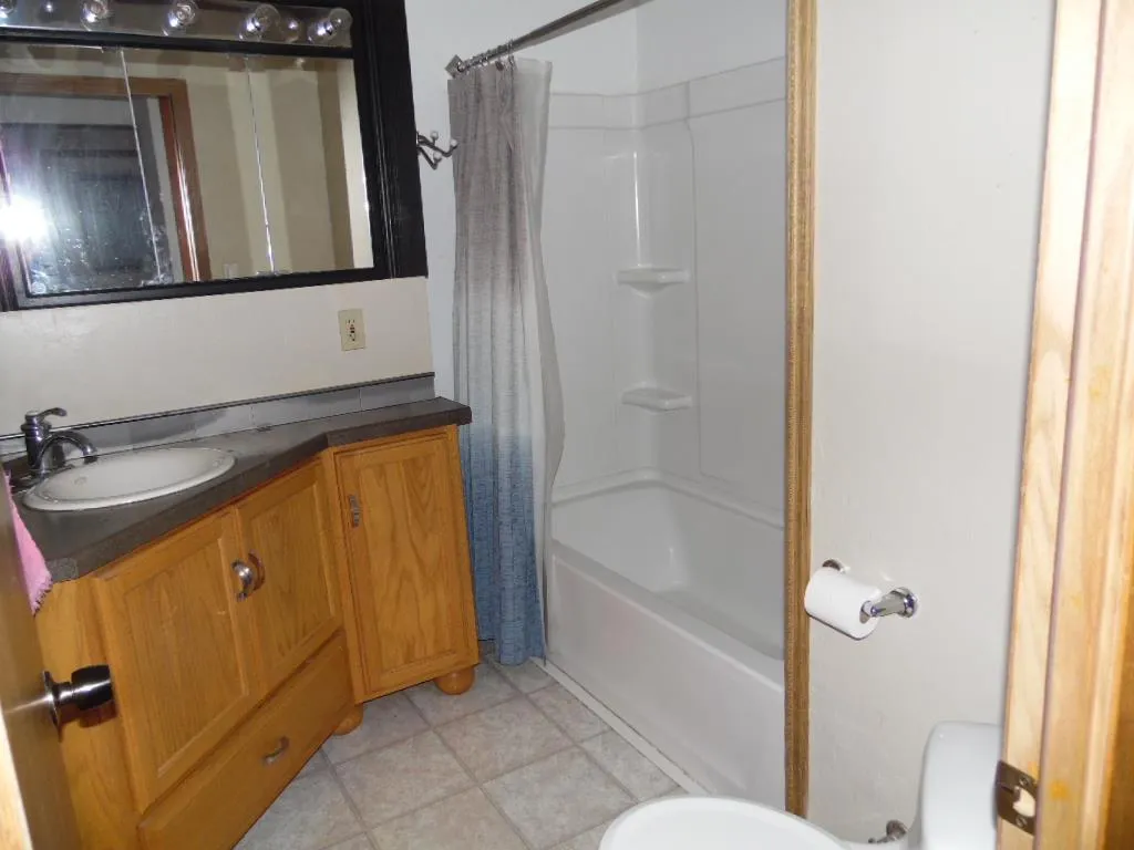 937 N 8th Ave, Sturgeon Bay Wi 54235, 3 Bedrooms Bedrooms, ,2 BathroomsBathrooms,Inland-Residential,For Sale,N 8th Ave,141562