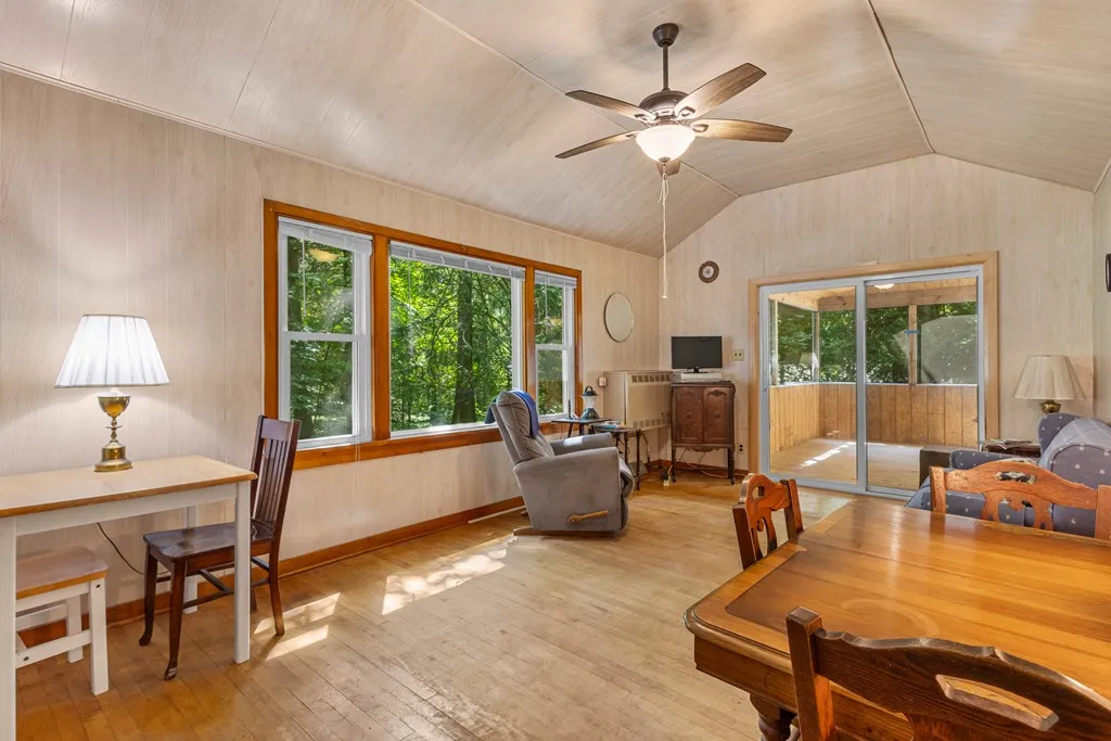 7376 Elms Rd, Sturgeon Bay, Wisconsin 54235, 2 Bedrooms Bedrooms, ,1 BathroomBathrooms,Inland-Residential,For Sale,Elms Rd,144274