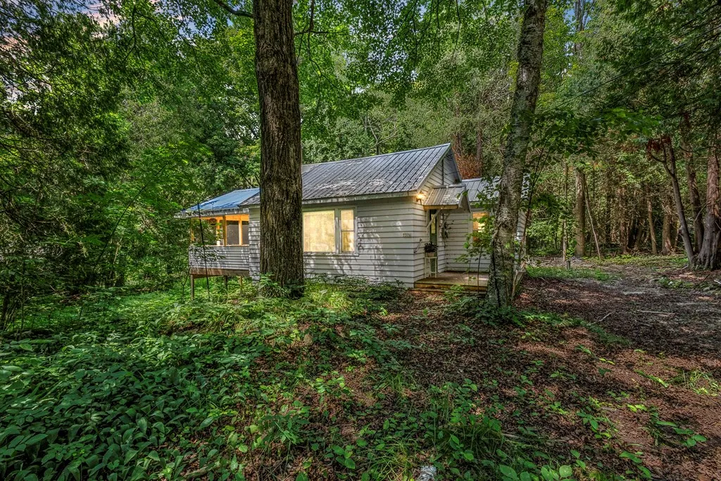 7376 Elms Rd, Sturgeon Bay, Wisconsin 54235, 2 Bedrooms Bedrooms, ,1 BathroomBathrooms,Inland-Residential,For Sale,Elms Rd,144274