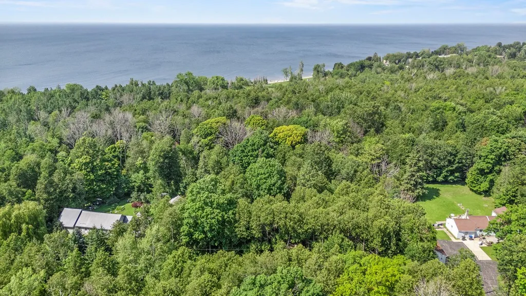 7376 Elms Rd, Sturgeon Bay, Wisconsin 54235, 2 Bedrooms Bedrooms, ,1 BathroomBathrooms,Inland-Residential,For Sale,Elms Rd,144274