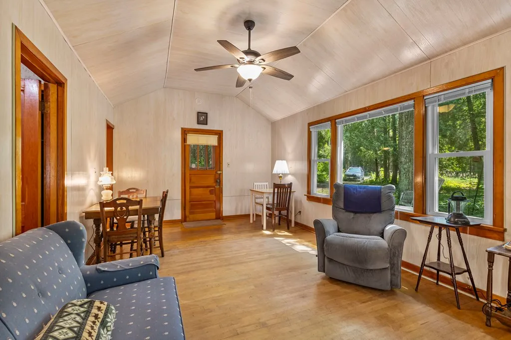 7376 Elms Rd, Sturgeon Bay, Wisconsin 54235, 2 Bedrooms Bedrooms, ,1 BathroomBathrooms,Inland-Residential,For Sale,Elms Rd,144274