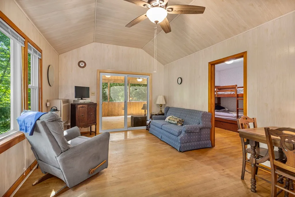 7376 Elms Rd, Sturgeon Bay, Wisconsin 54235, 2 Bedrooms Bedrooms, ,1 BathroomBathrooms,Inland-Residential,For Sale,Elms Rd,144274