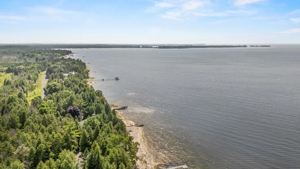 7376 Elms Rd, Sturgeon Bay, Wisconsin 54235, 2 Bedrooms Bedrooms, ,1 BathroomBathrooms,Inland-Residential,For Sale,Elms Rd,144274