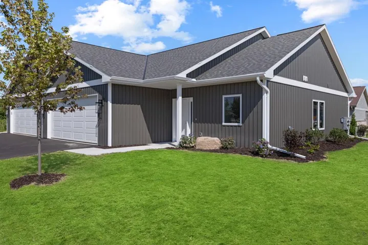Unit 101 N 15th Dr, Sturgeon Bay Wi 54235, 2 Bedrooms Bedrooms, ,2 BathroomsBathrooms,Condominium,For Sale,N 15th Dr,141731