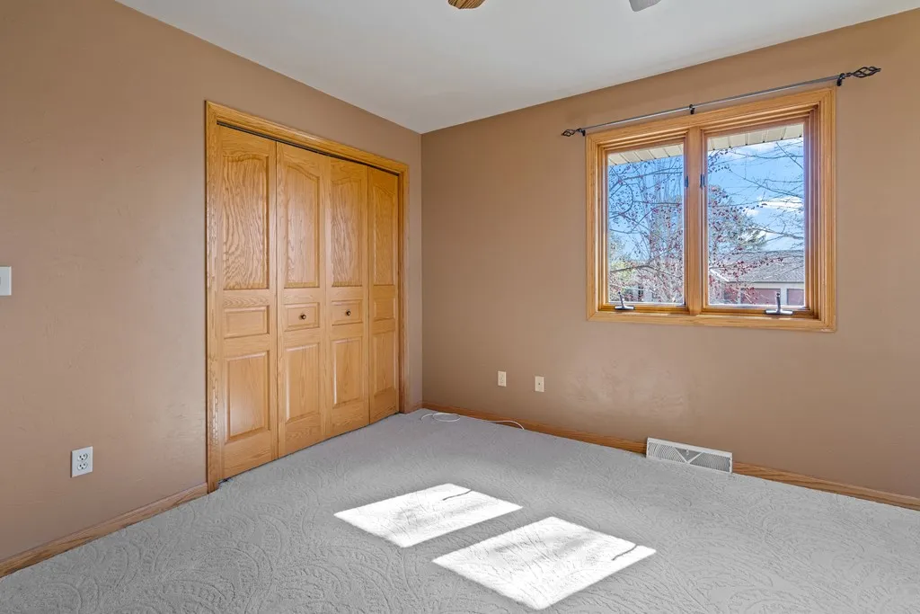 405 N 18th Ave, Sturgeon Bay Wi 54235, 4 Bedrooms Bedrooms, ,4 BathroomsBathrooms,Inland-Residential,For Sale,N 18th Ave,141450
