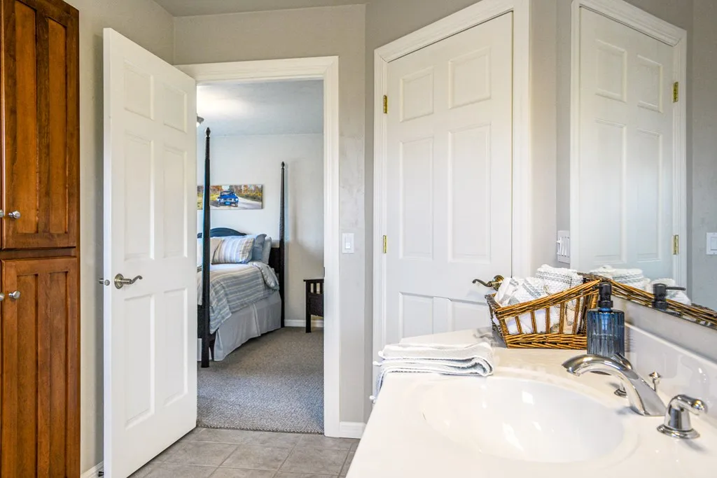 6950 Cobblestone Rd # 1102, Egg Harbor, Wisconsin 54209, 3 Bedrooms Bedrooms, ,2 BathroomsBathrooms,Condominium,For Sale,Cobblestone Rd,144498