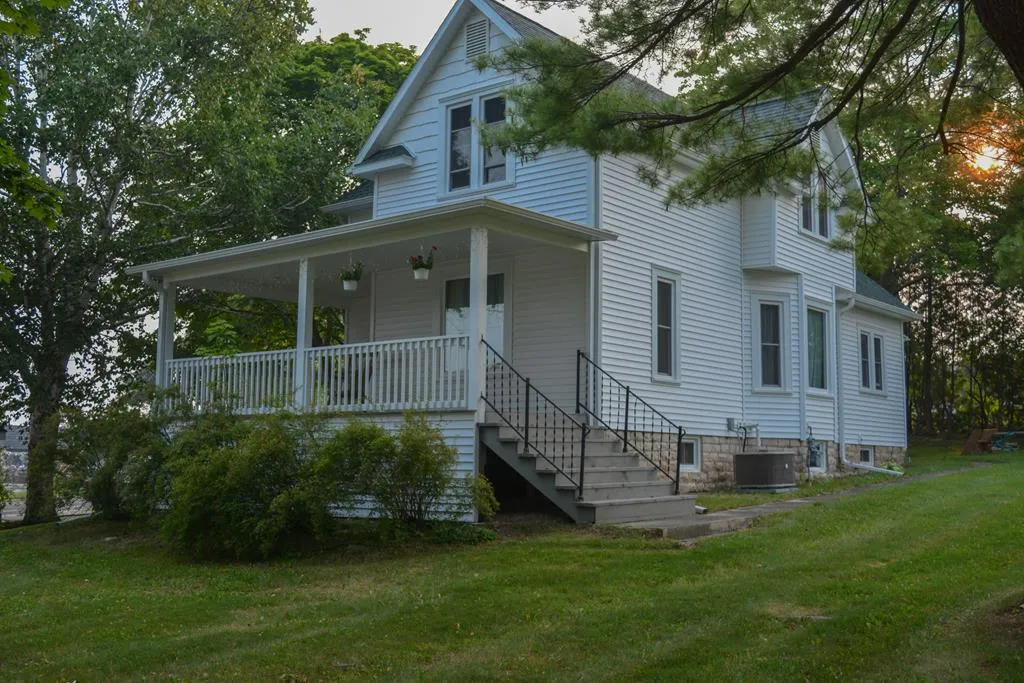 532 N 8th Ave, Sturgeon Bay, Wisconsin 54235, 4 Bedrooms Bedrooms, ,1 BathroomBathrooms,Inland-Residential,For Sale,N 8th Ave,144469