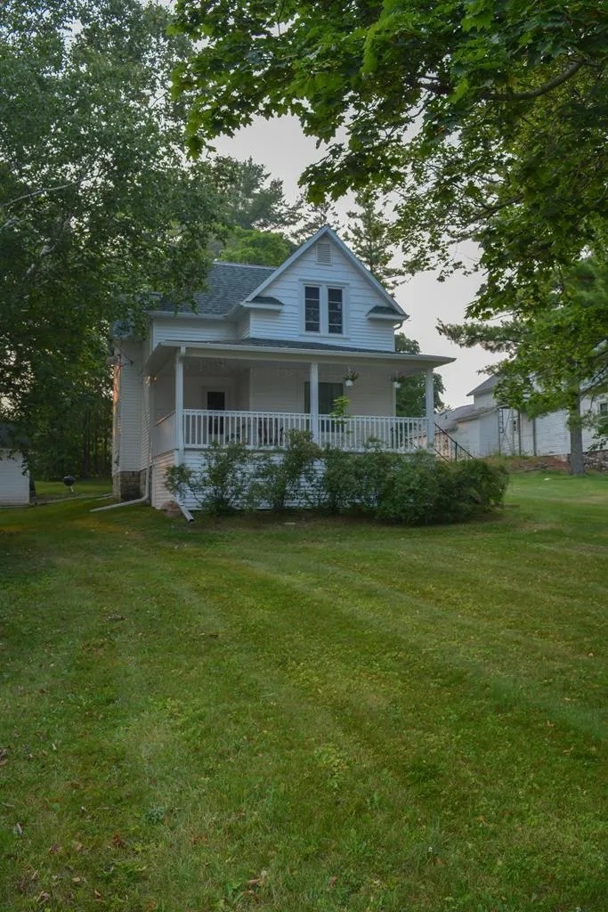 532 N 8th Ave, Sturgeon Bay, Wisconsin 54235, 4 Bedrooms Bedrooms, ,1 BathroomBathrooms,Inland-Residential,For Sale,N 8th Ave,144469