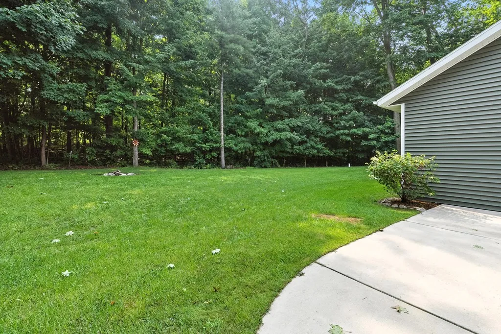 3946 Bay Shore Dr, Sturgeon Bay, Wisconsin 54235, 3 Bedrooms Bedrooms, ,3 BathroomsBathrooms,Inland-Residential,For Sale,Bay Shore Dr,144341