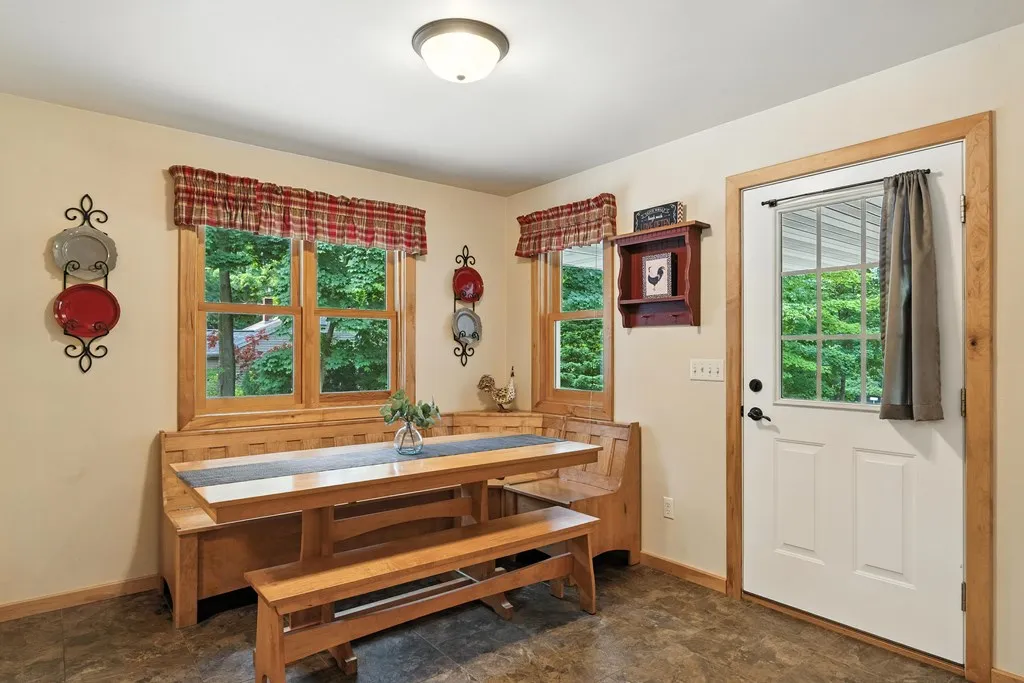 3946 Bay Shore Dr, Sturgeon Bay, Wisconsin 54235, 3 Bedrooms Bedrooms, ,3 BathroomsBathrooms,Inland-Residential,For Sale,Bay Shore Dr,144341