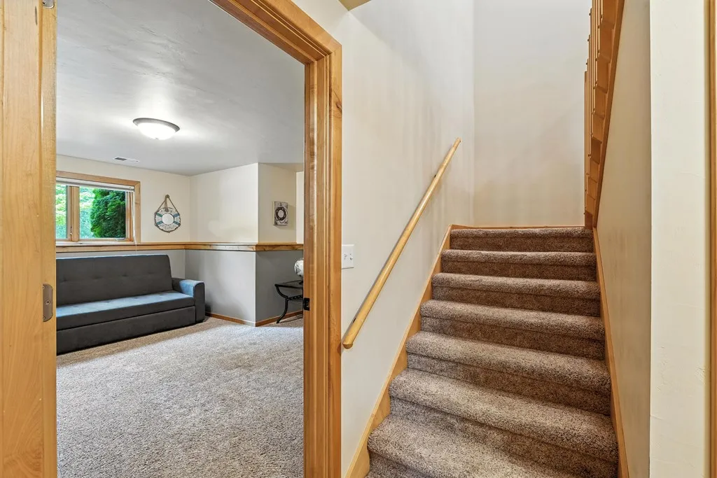 3946 Bay Shore Dr, Sturgeon Bay, Wisconsin 54235, 3 Bedrooms Bedrooms, ,3 BathroomsBathrooms,Inland-Residential,For Sale,Bay Shore Dr,144341