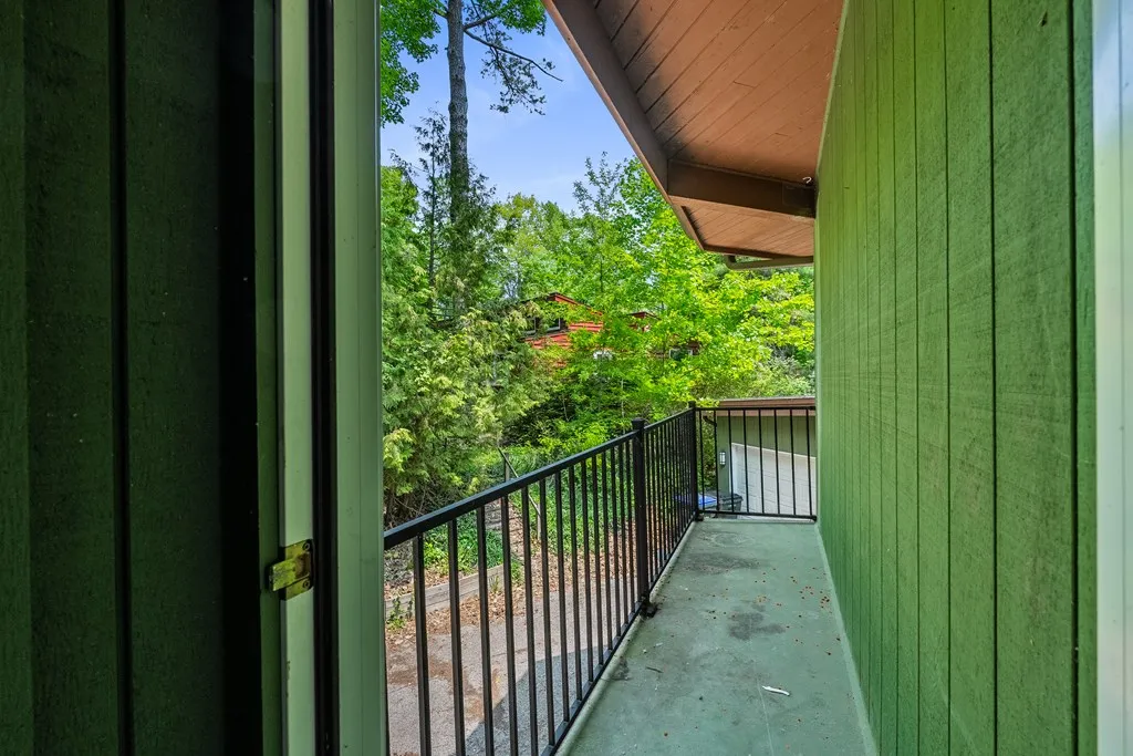4080 Bay Shore Dr, Sturgeon Bay, Wisconsin 54235, 3 Bedrooms Bedrooms, ,3 BathroomsBathrooms,Inland-Residential,For Sale,Bay Shore Dr,144047