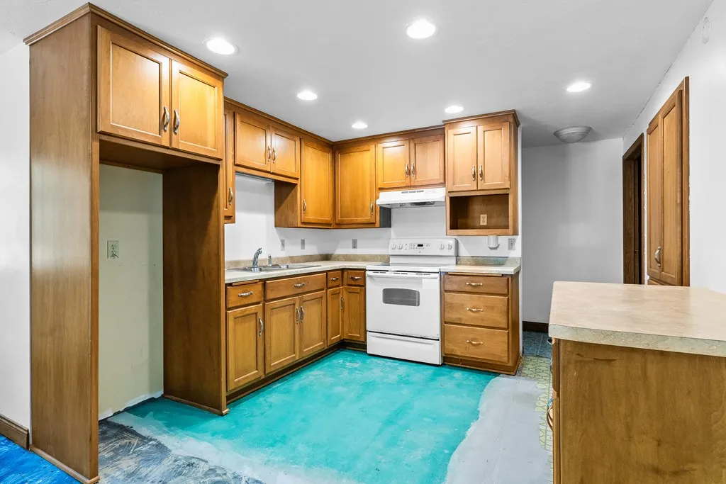 4080 Bay Shore Dr, Sturgeon Bay, Wisconsin 54235, 3 Bedrooms Bedrooms, ,3 BathroomsBathrooms,Inland-Residential,For Sale,Bay Shore Dr,144047